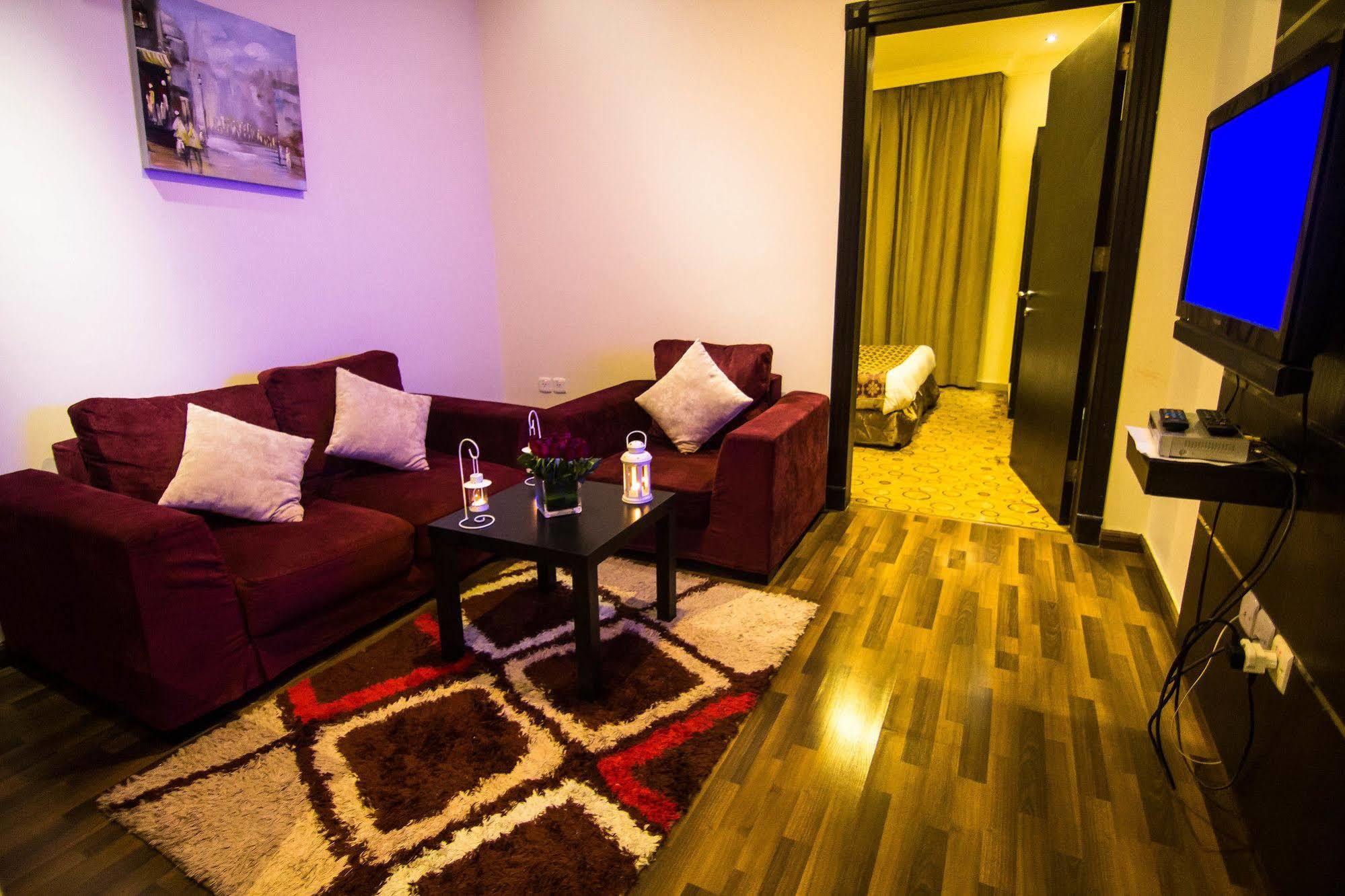Al Makan Suites 101 By Al Azmy Riyad Dış mekan fotoğraf