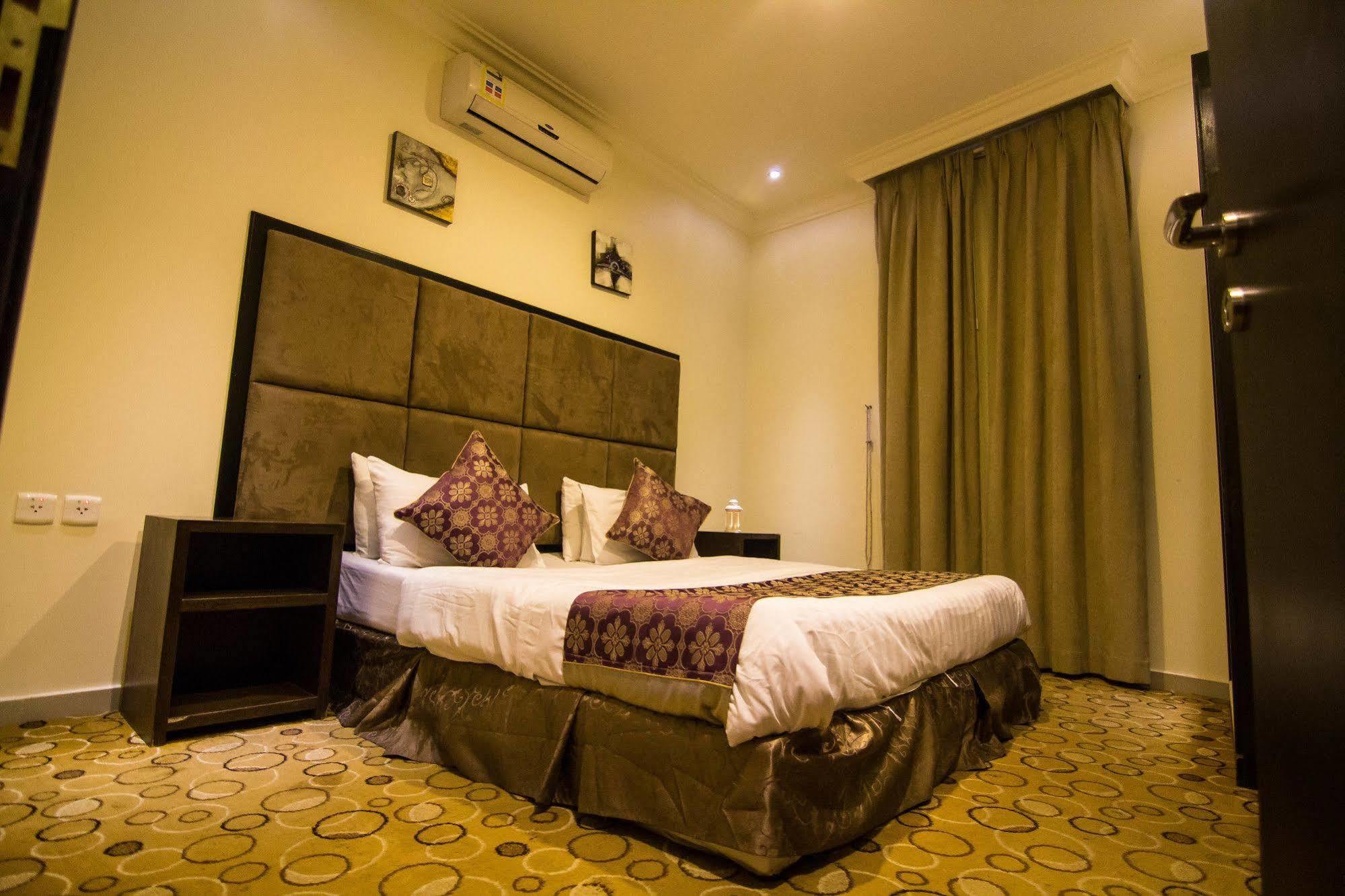 Al Makan Suites 101 By Al Azmy Riyad Dış mekan fotoğraf